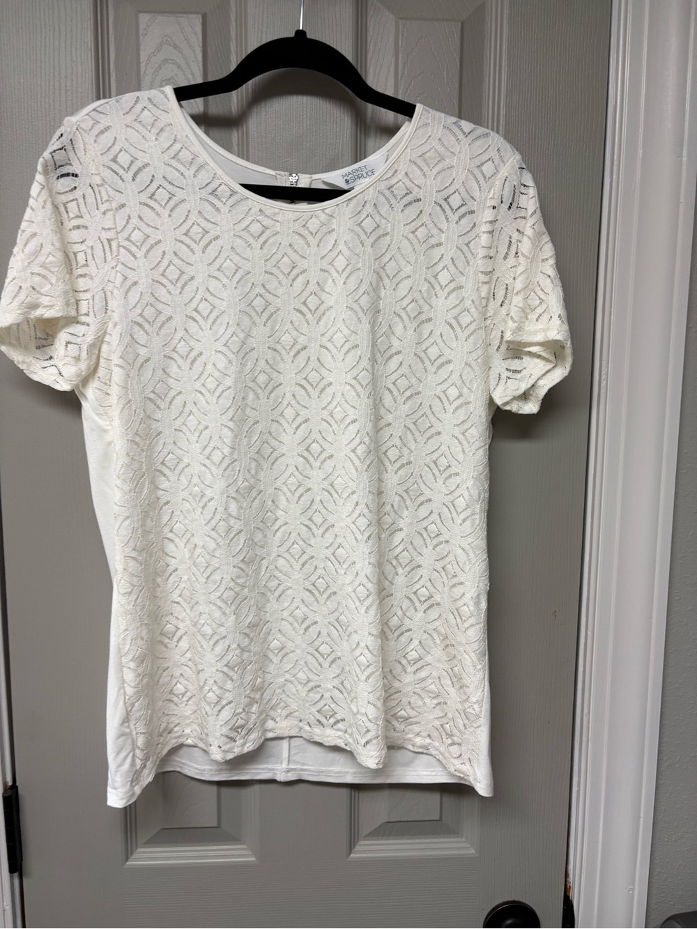 Market & Spruce Ivory Lace Short Sleeve Top
